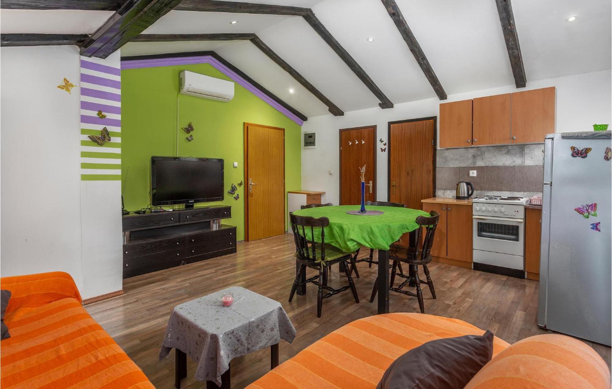 2 Bedroom Amazing Apartment In Нивице Экстерьер фото