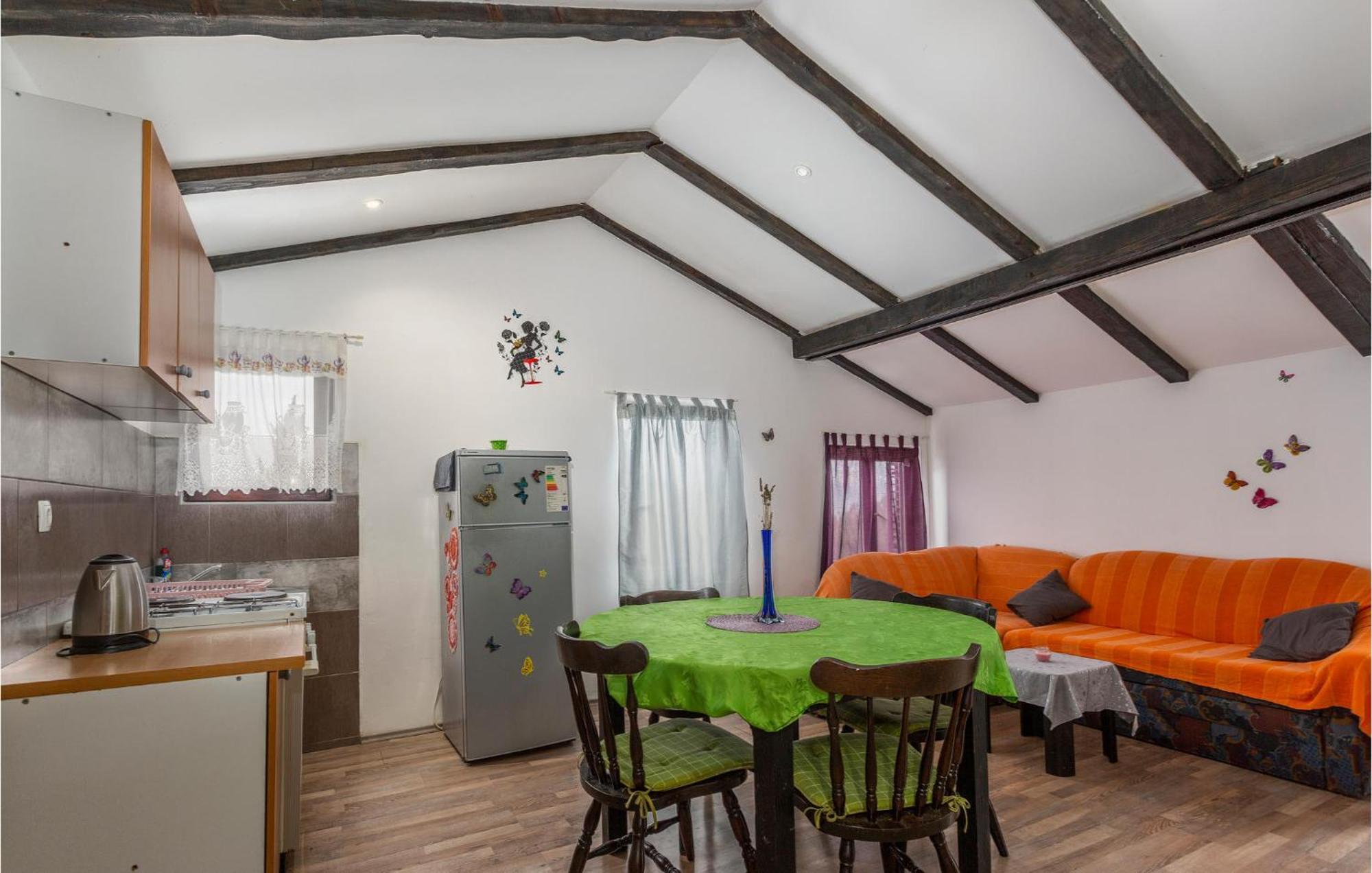 2 Bedroom Amazing Apartment In Нивице Экстерьер фото
