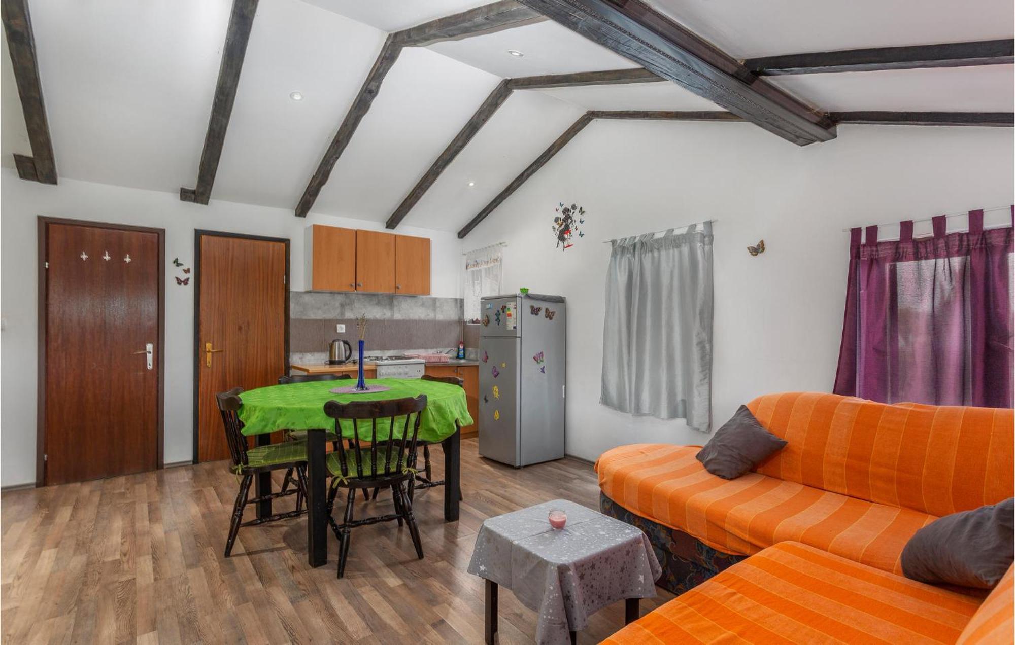 2 Bedroom Amazing Apartment In Нивице Экстерьер фото